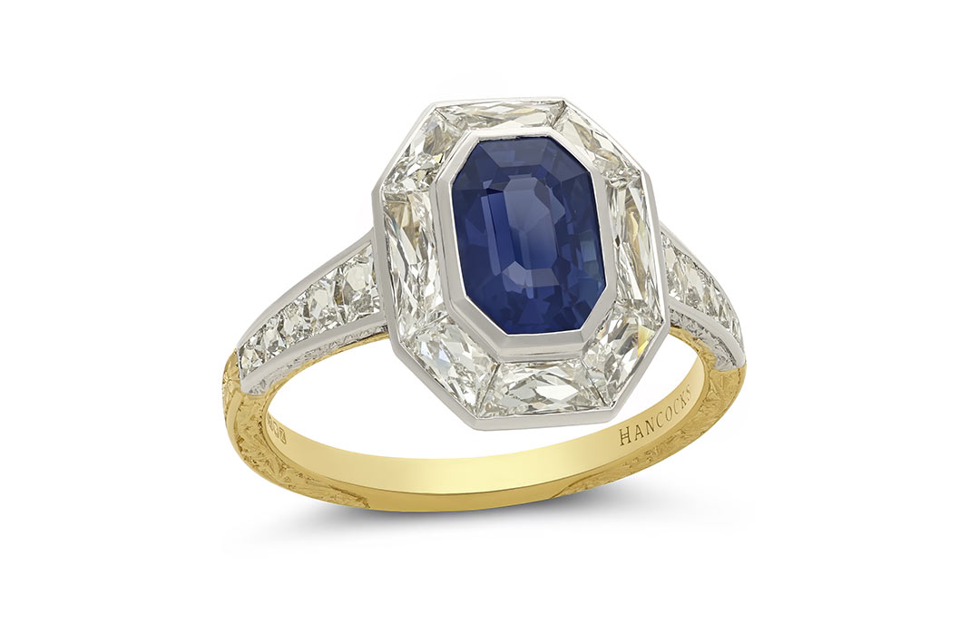 Kashmir-sapphire-and-diamond-ring-pic-2-credit-Hancocks-London-HOME L’anello con zaffiro del Kashmir