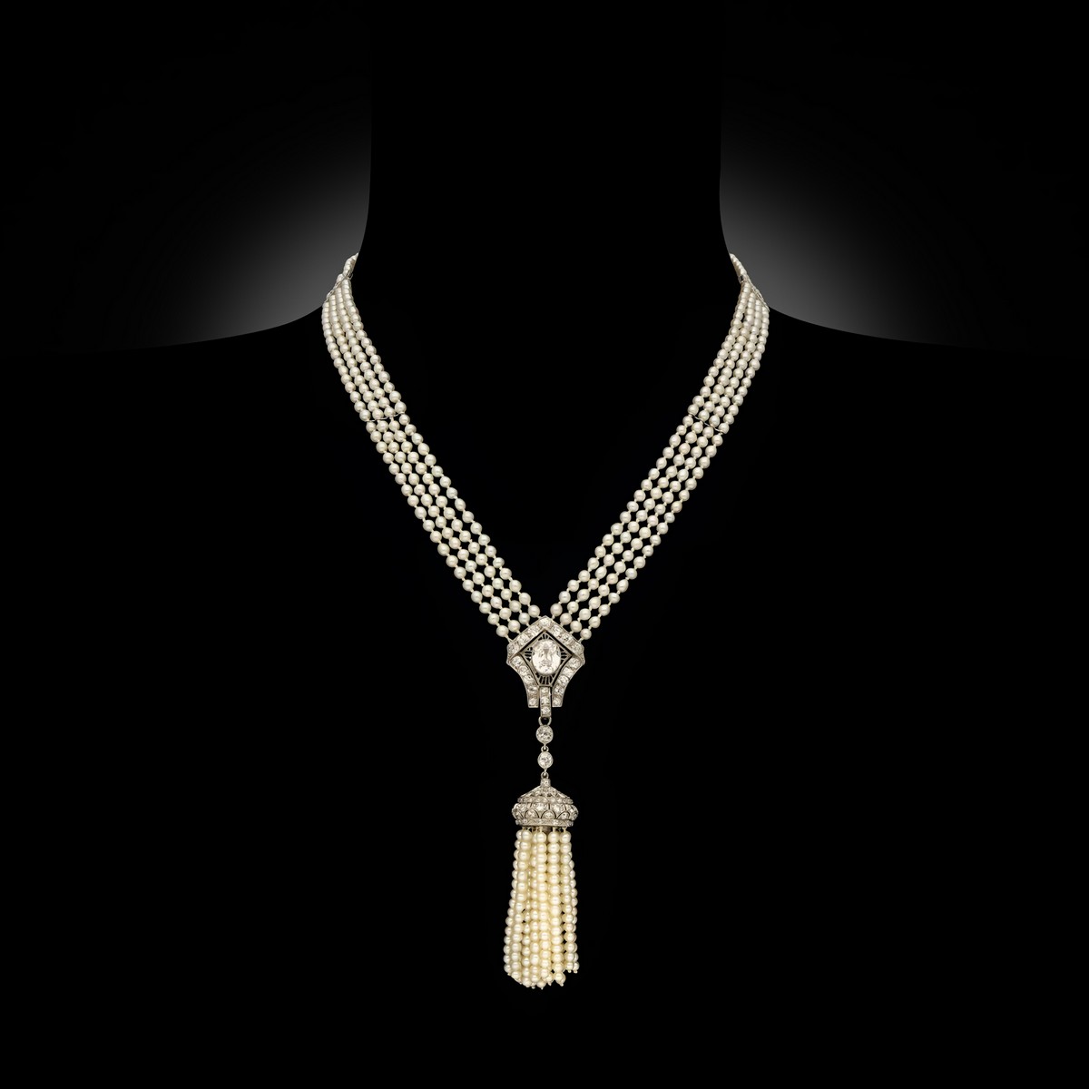 La collana in perle naturali e diamanti di Marsh & Co. selezionata come gioiello del mese da Hancocks London