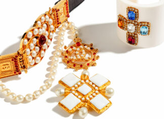 La collezione che ha celebrato lo chic parigino tra borse di lusso ed accessori di moda in una delle migliori aste Sotheby’s del 2024 Selezione di gioielli di moda Chanel