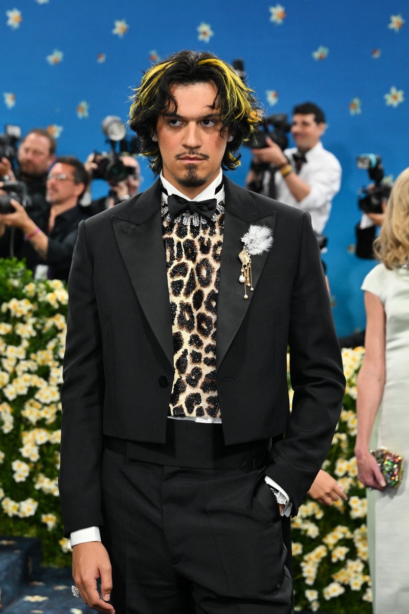 Omar Apollo al Met Gala 2025 in Chopard