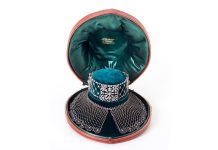 Cartier, Bulgari, Hermès e Chanel: le icone del lusso all’asta da “Faraone Casa D’Aste” a Milano Colletto Settepassi in oro e argento e collier de chien in platino, collezione Dora VonWiller.
