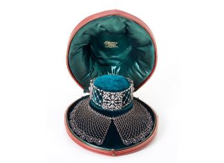 Cartier, Bulgari, Hermès e Chanel: le icone del lusso all’asta da “Faraone Casa D’Aste” a Milano Colletto Settepassi in oro e argento e collier de chien in platino, collezione Dora VonWiller.