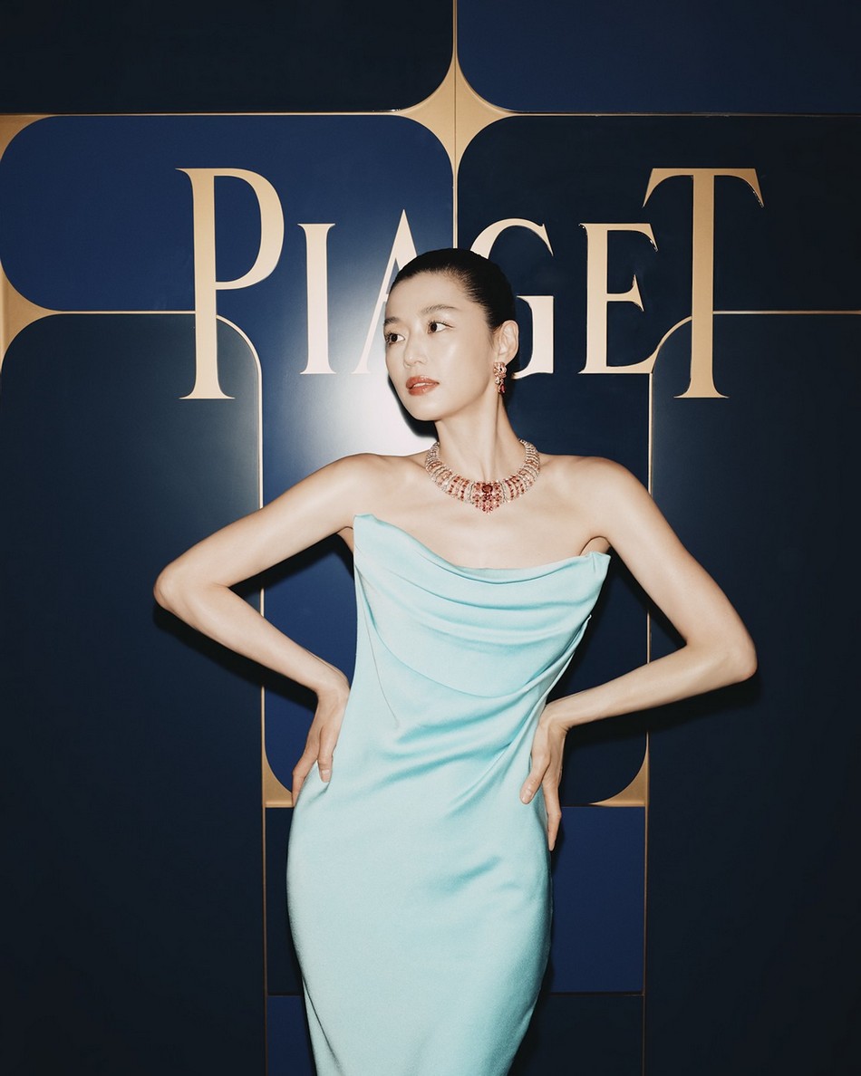 Gianna Jun al servizio fotografico di Piaget