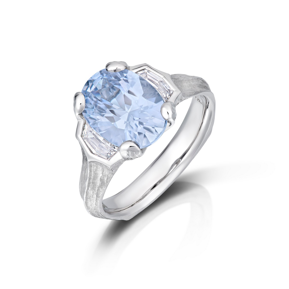Anello “Blue Ice” con zaffiro